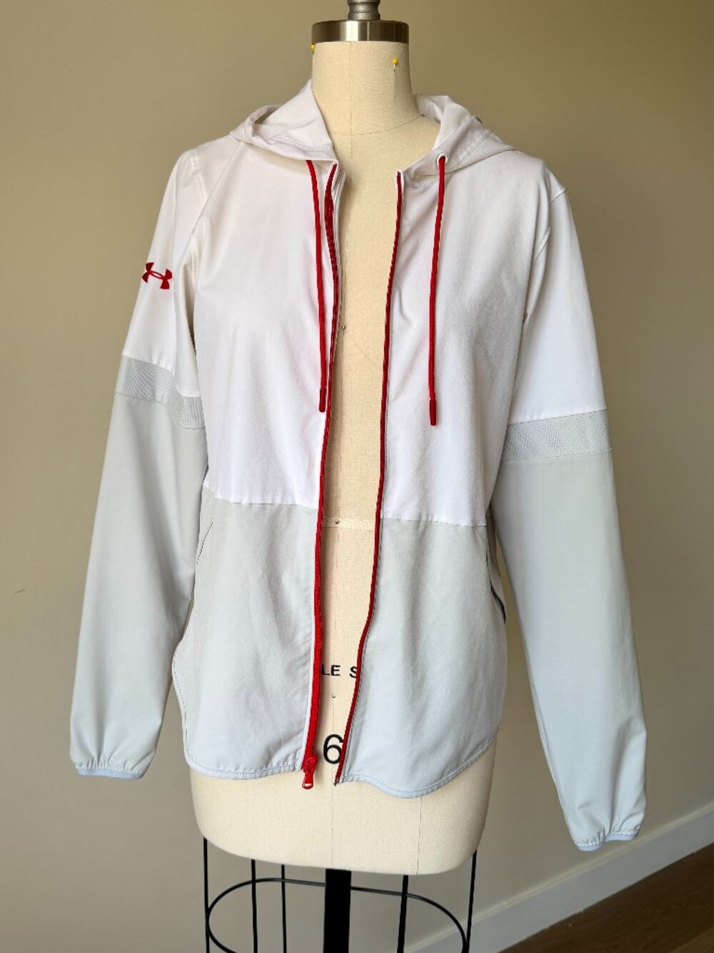 Under Armour Warm Up Jacket | White Full Zip Hoodie | Lightweight Running Jacket
